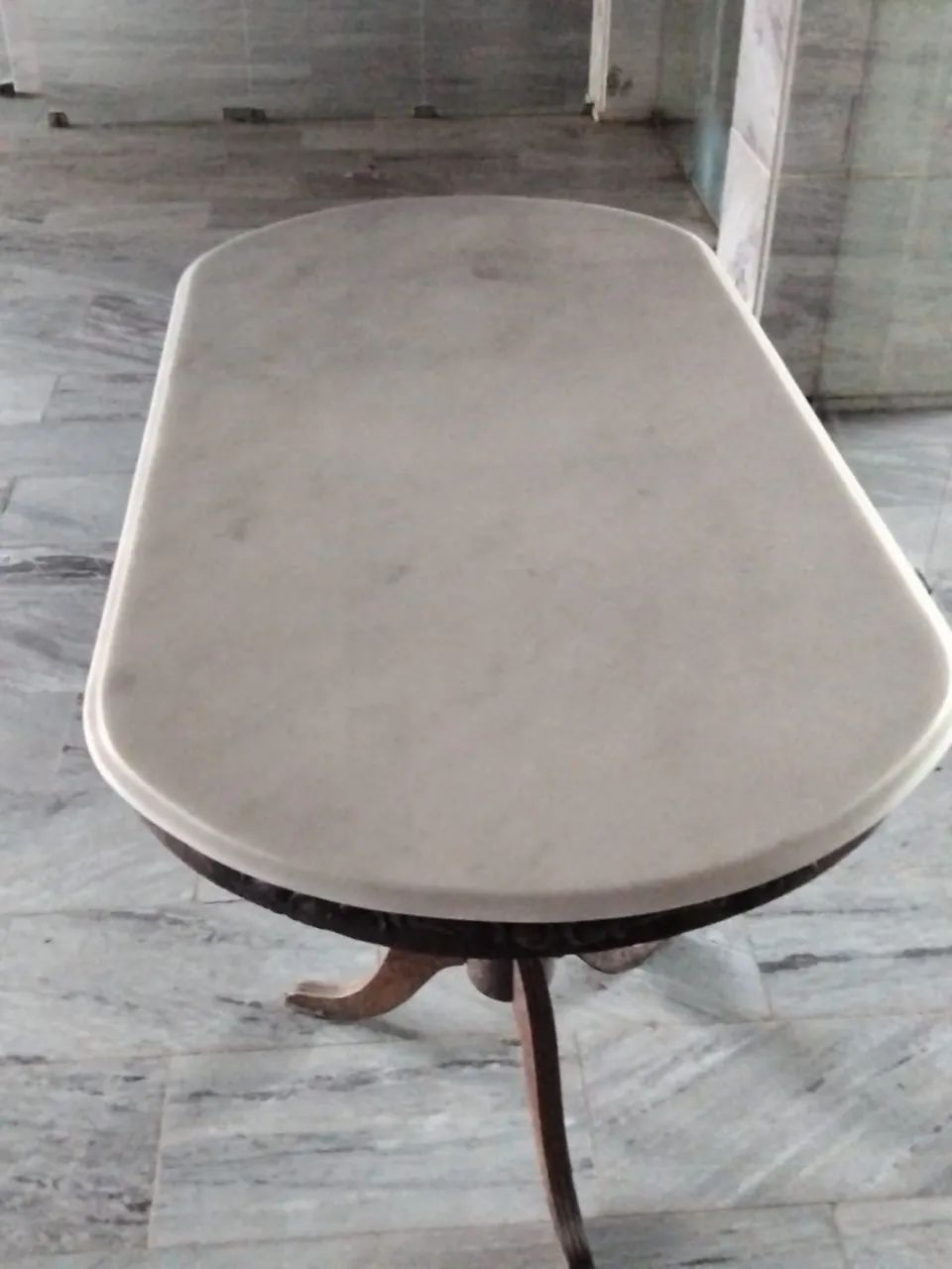 MESA CLÁSSICA EM JACARANDÁ COM TAMPO DE MÁRMORE - Foto 2