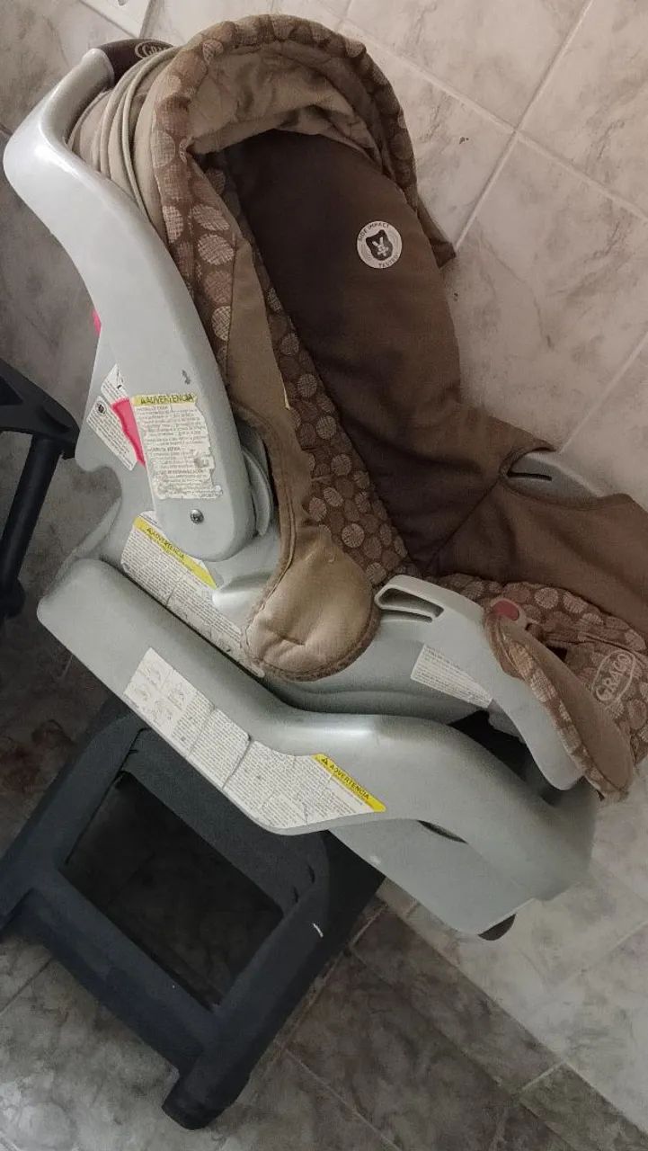 Carinho de passeio e bebe conforto. - Foto 2