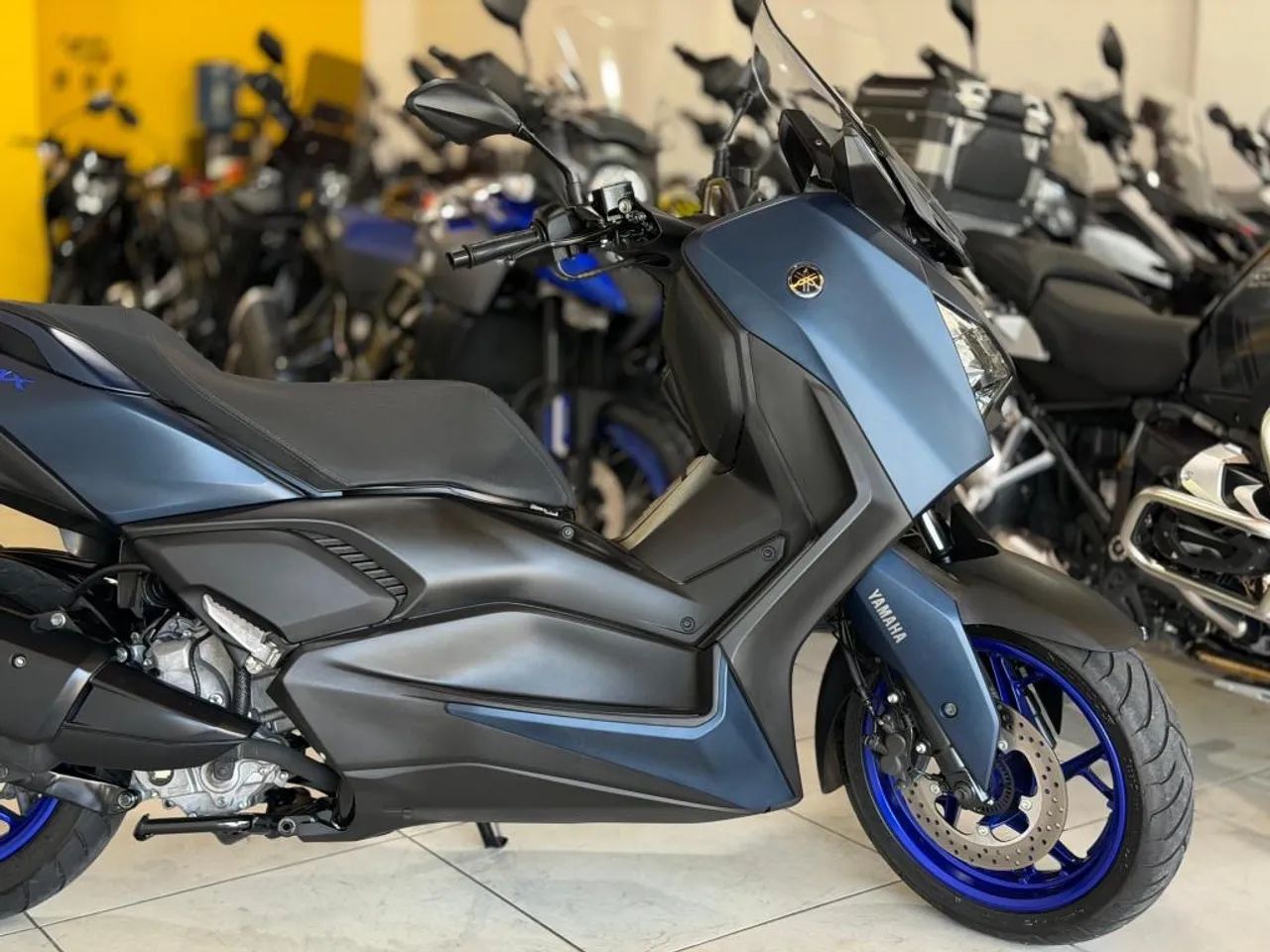YAMAHA XMAX 250 CONNECTED - Foto 4