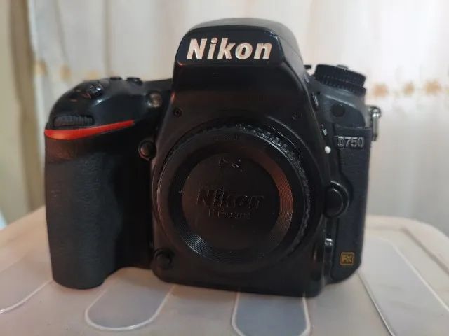 Nikon D750 (corpo)