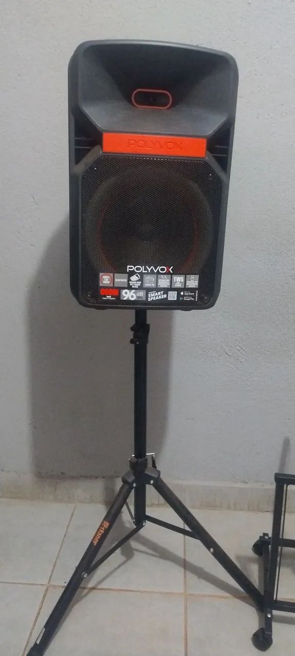 Vendo caixa de som amplificada bluetooth com tripé 