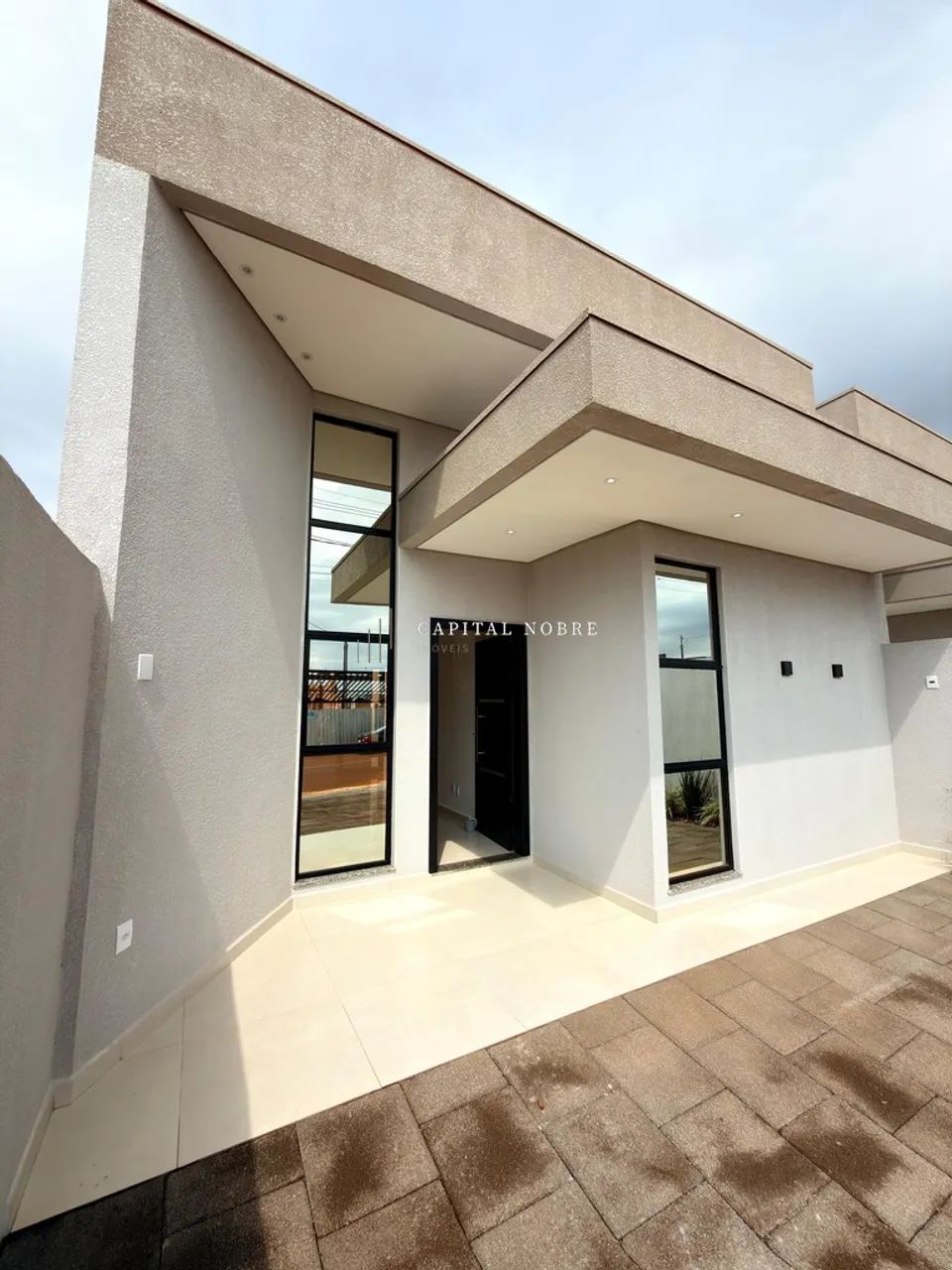 CASA NO TROPICAL