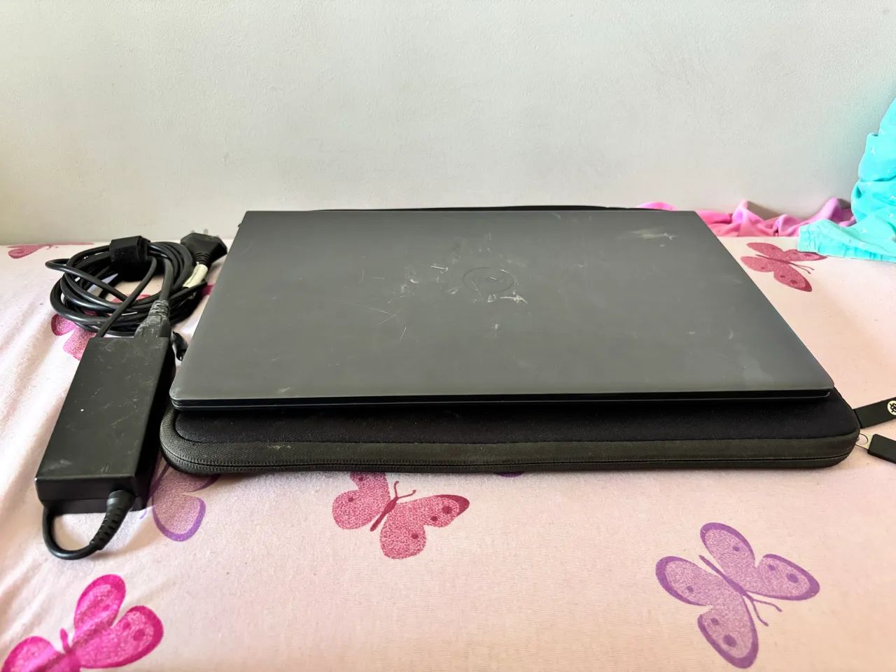 Dell Inspiron 15 3520 i3