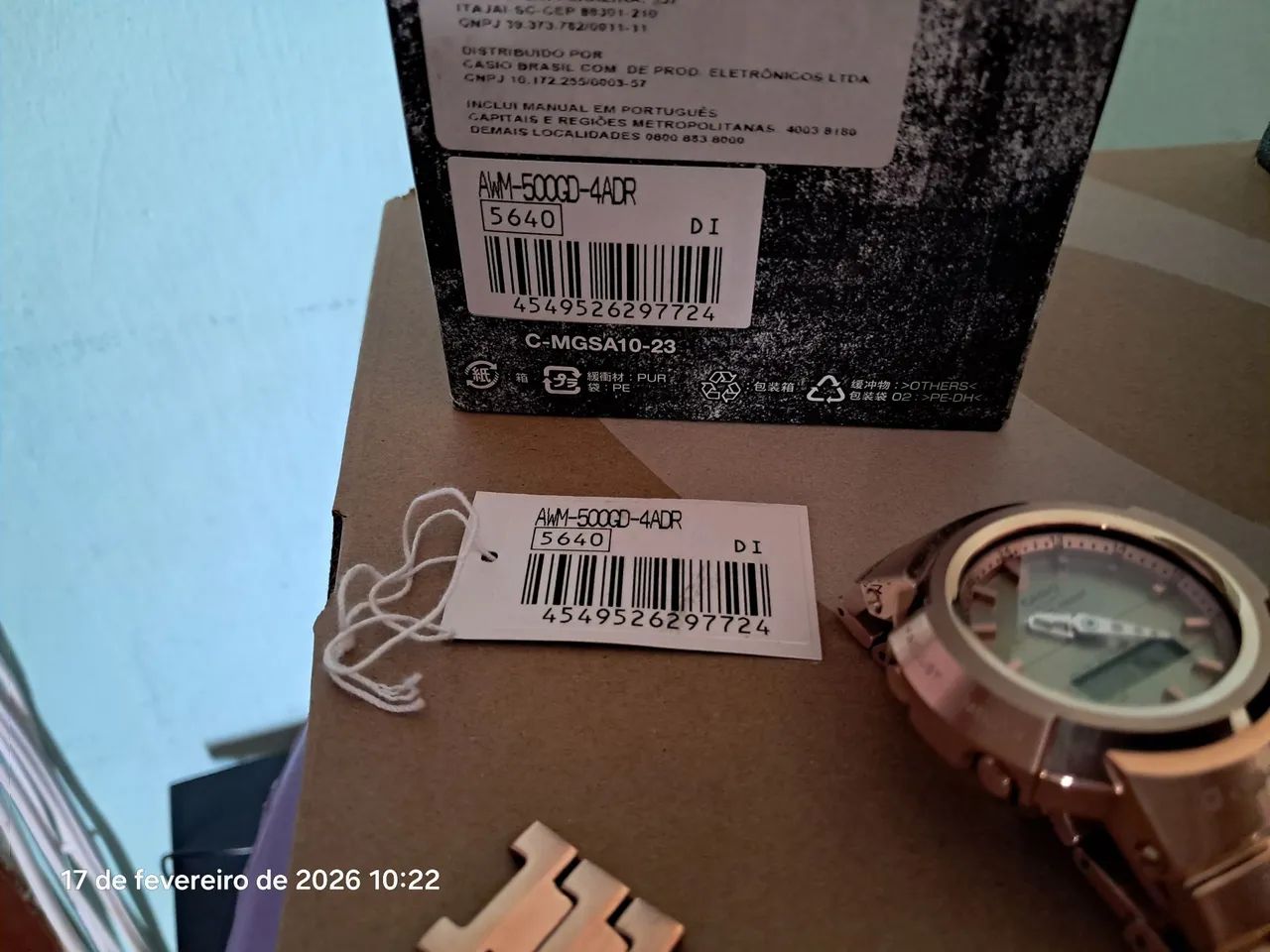 Relógio casio g shock AWM-500GD-4ADR - Foto 4