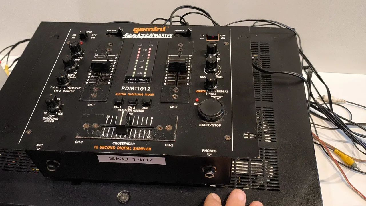 Mixer Gemini PDM -1012 funcionando bem conservado - Instrumentos
