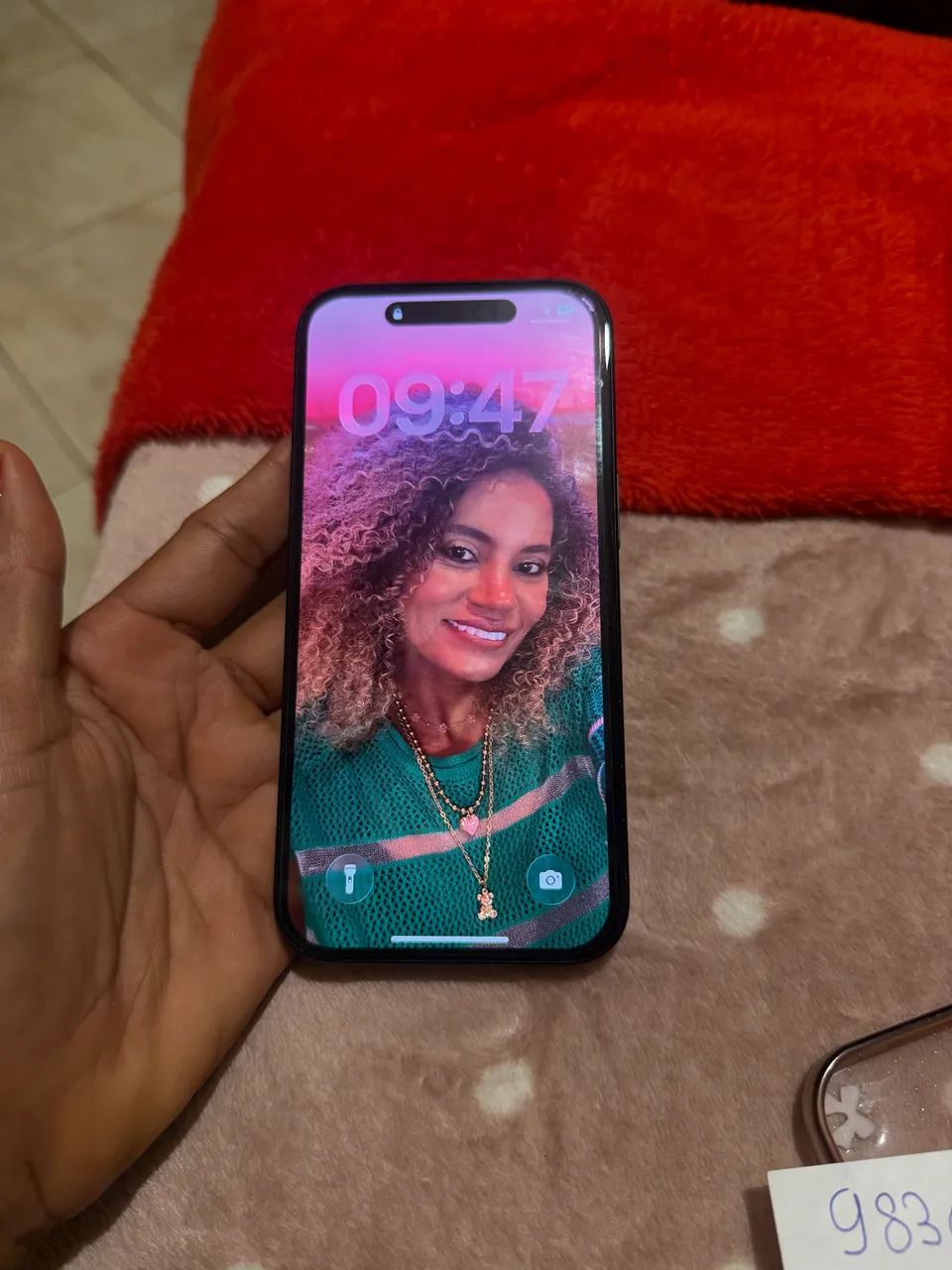 iPhone 15 em perfeito estado .com caixa e nota fiscal  - Foto 3