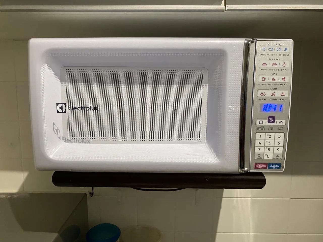 Microondas eletrolux 220v - Foto 4