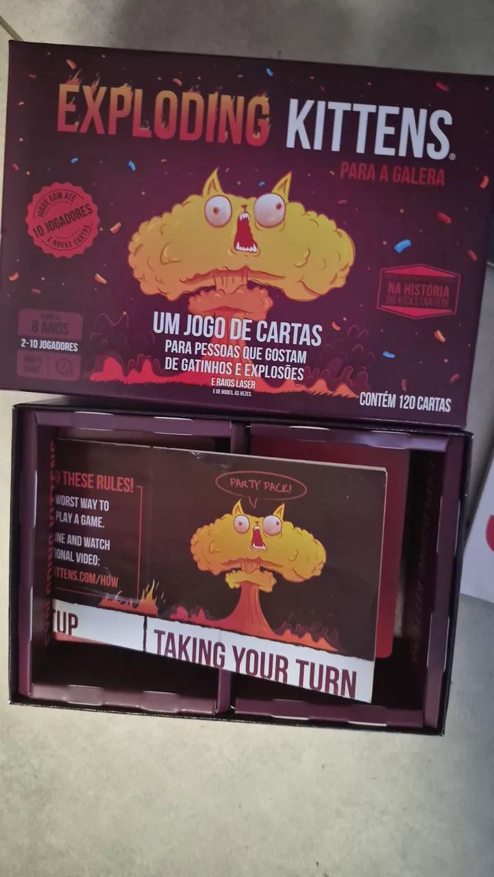 Exploding Kittens Party com 2 expansões em ingles - jogo de cartas
