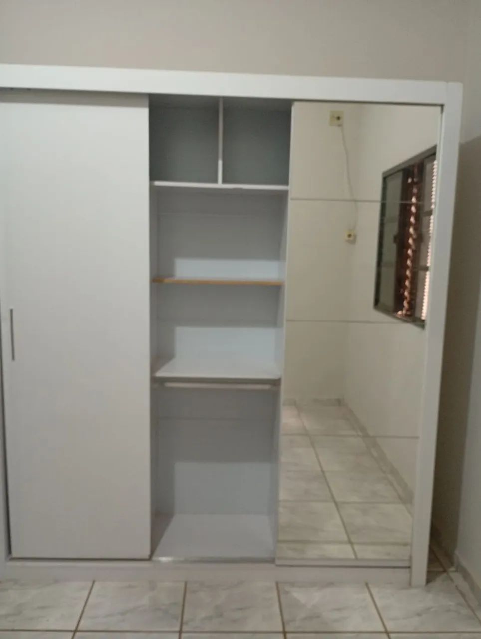 Guarda roupa de 3 portas de correr  - Foto 4