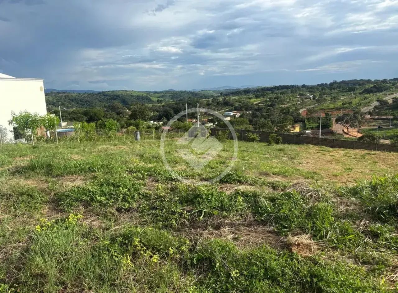 Lote plano Condomínio Champagne codigo: 279107