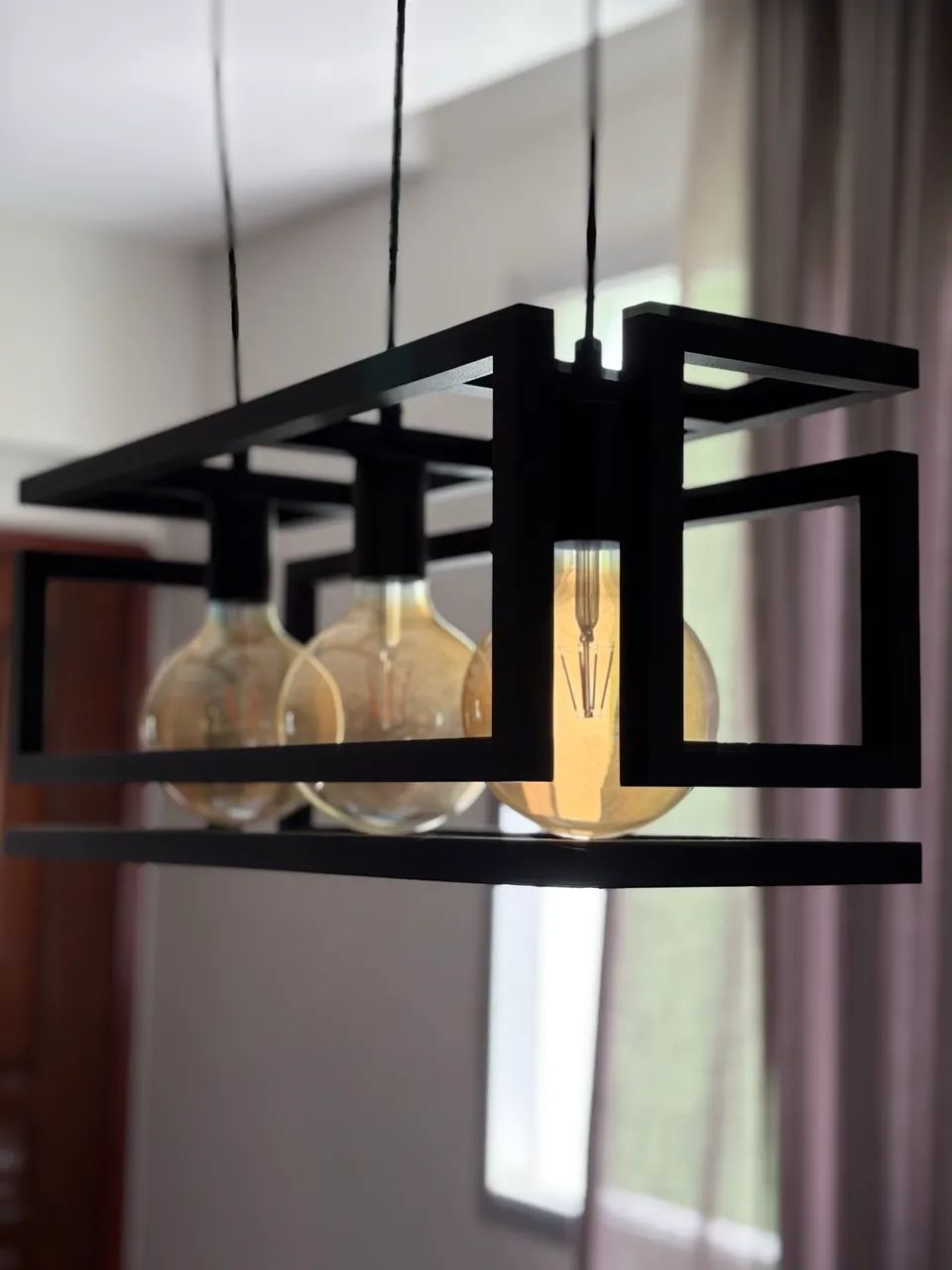 Luminária Preta retangular com lâmpadas  - Foto 2
