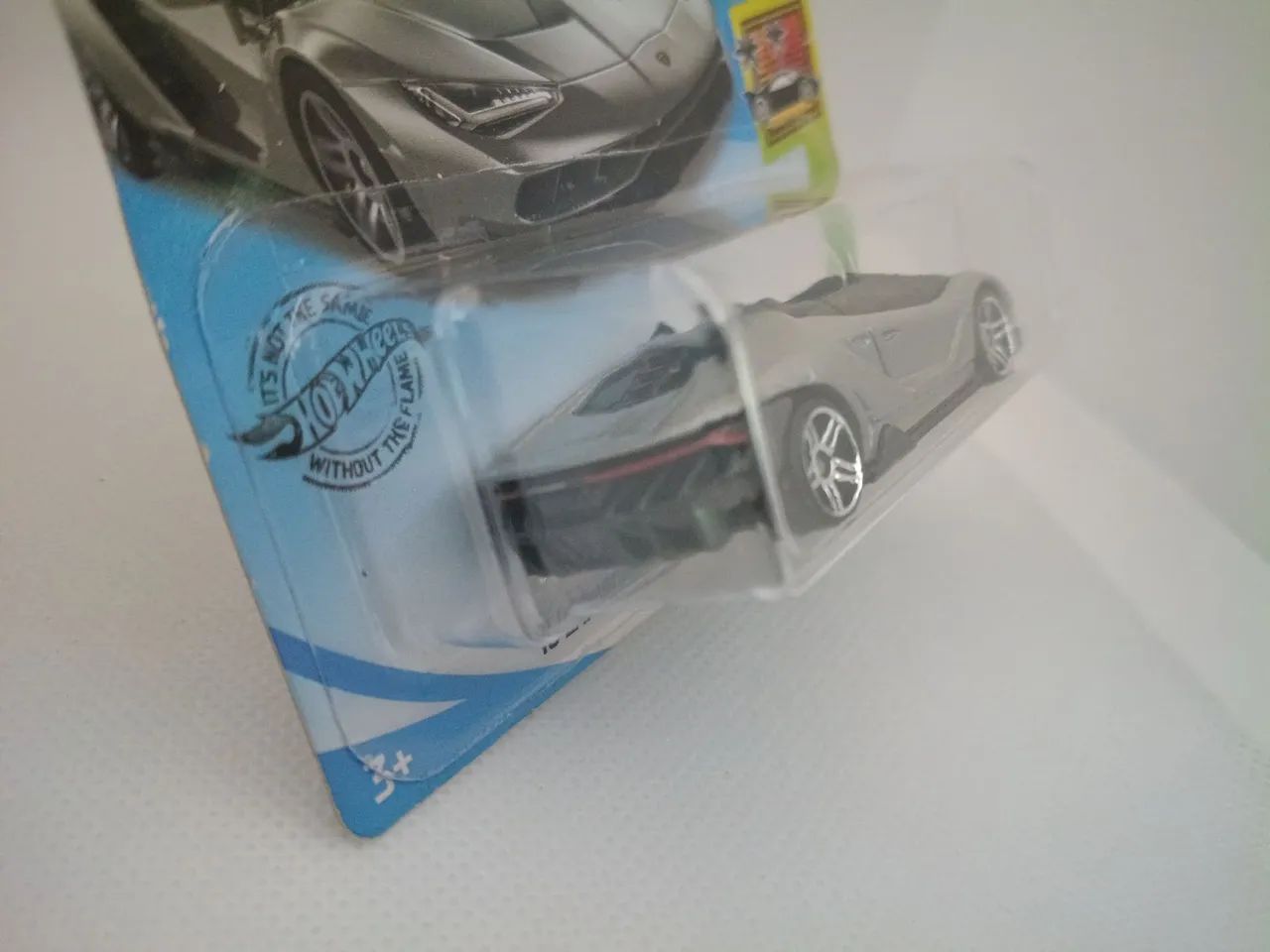 HOT Wheels 16' Lamborghini Centenário Roadster HW EXOTICS - Foto 3