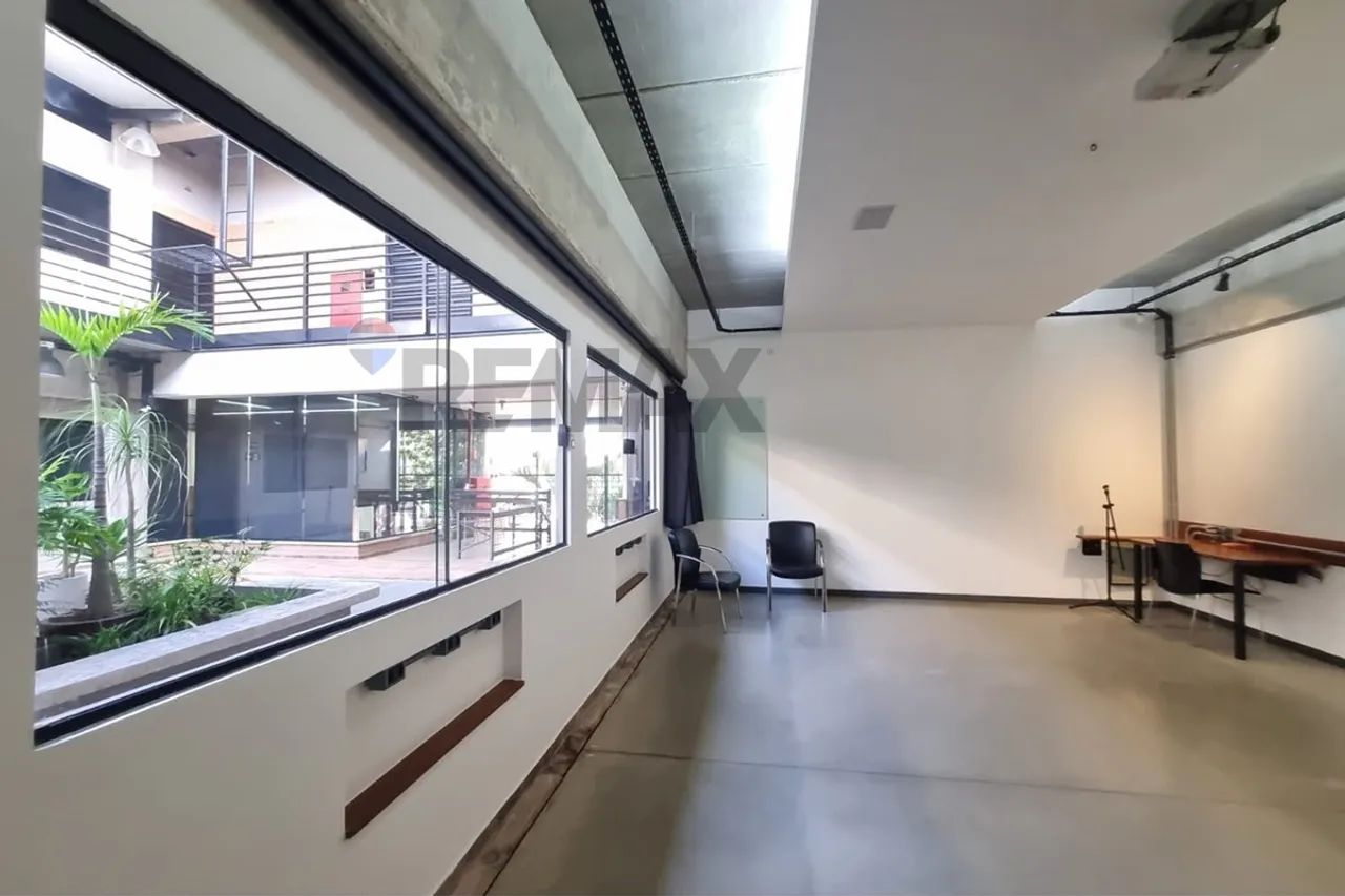 Sala comercial no Térreo para alugar com AC 40m² , Vila Nova Valinhos- Valinhos | SP