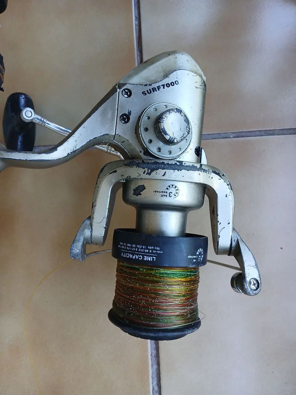 Vara pesca com molinete. - Foto 3