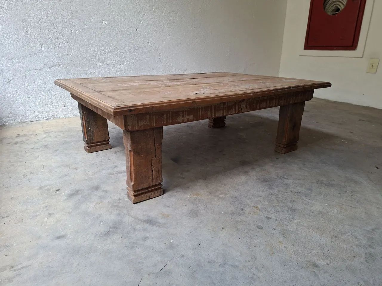 Mesa de centro antiga 
