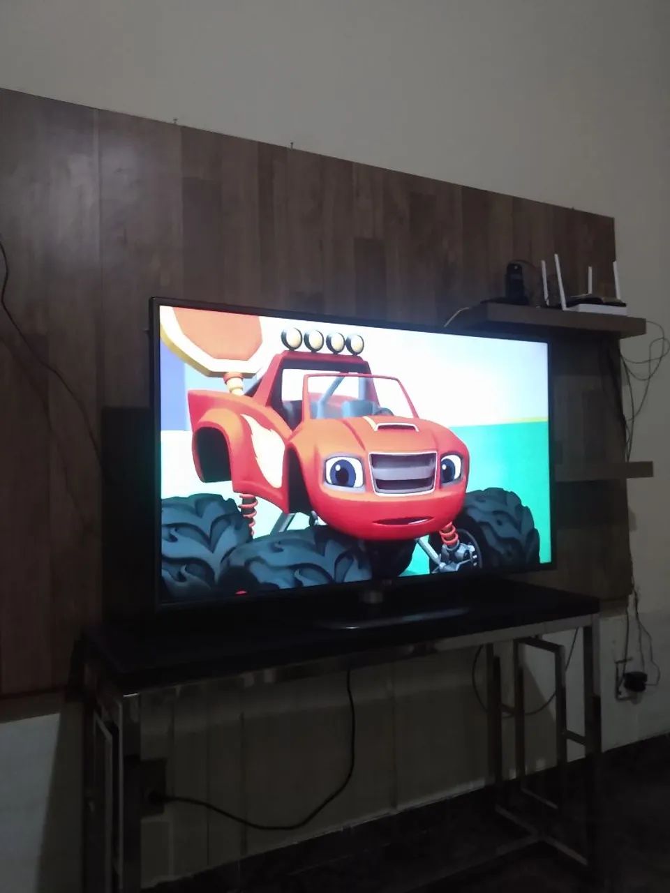 Televisão smart 47 polegadas. - Foto 2