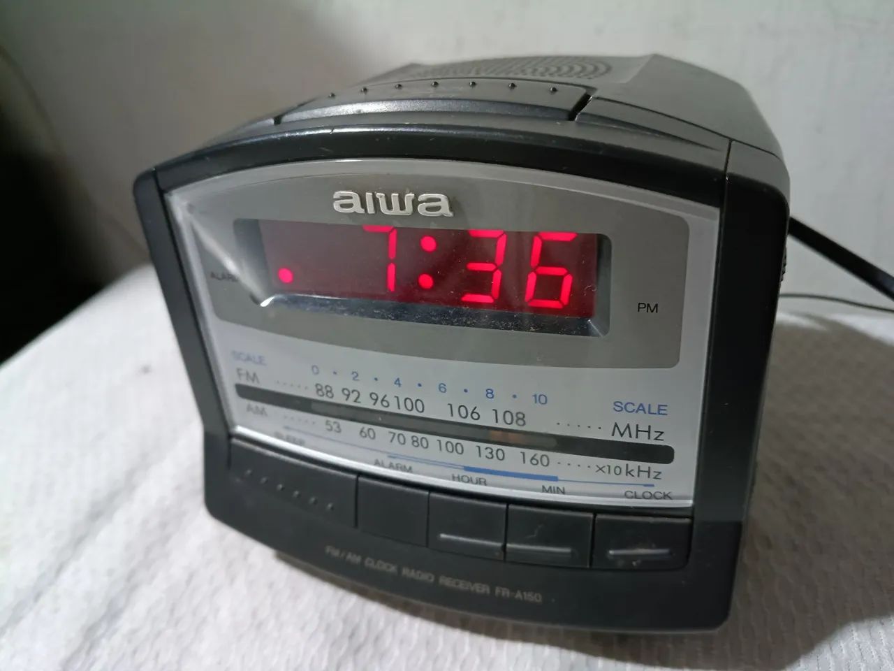 Rádio relógio Aiwa leia - Foto 2
