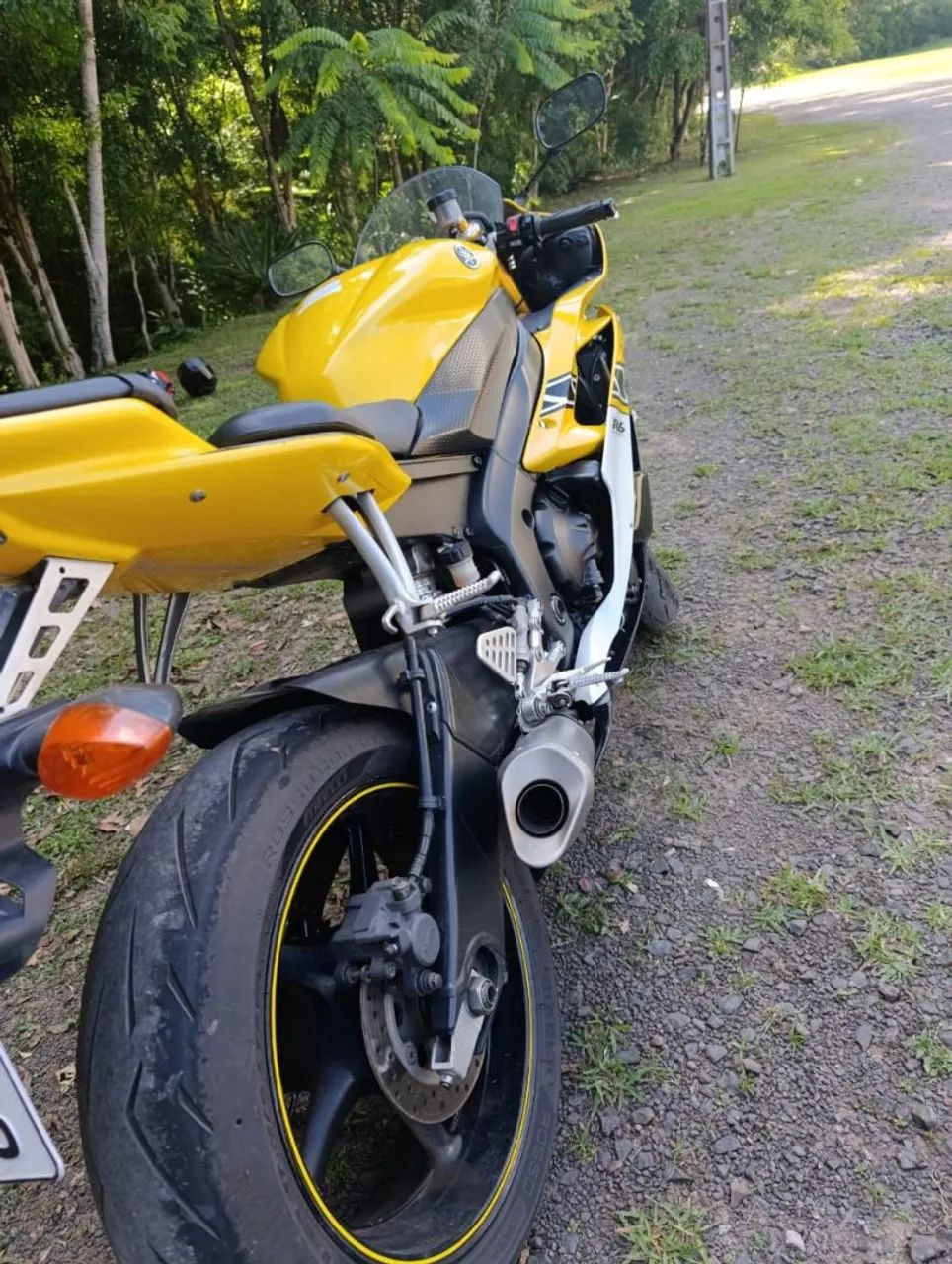 Yamaha R6 - Foto 3