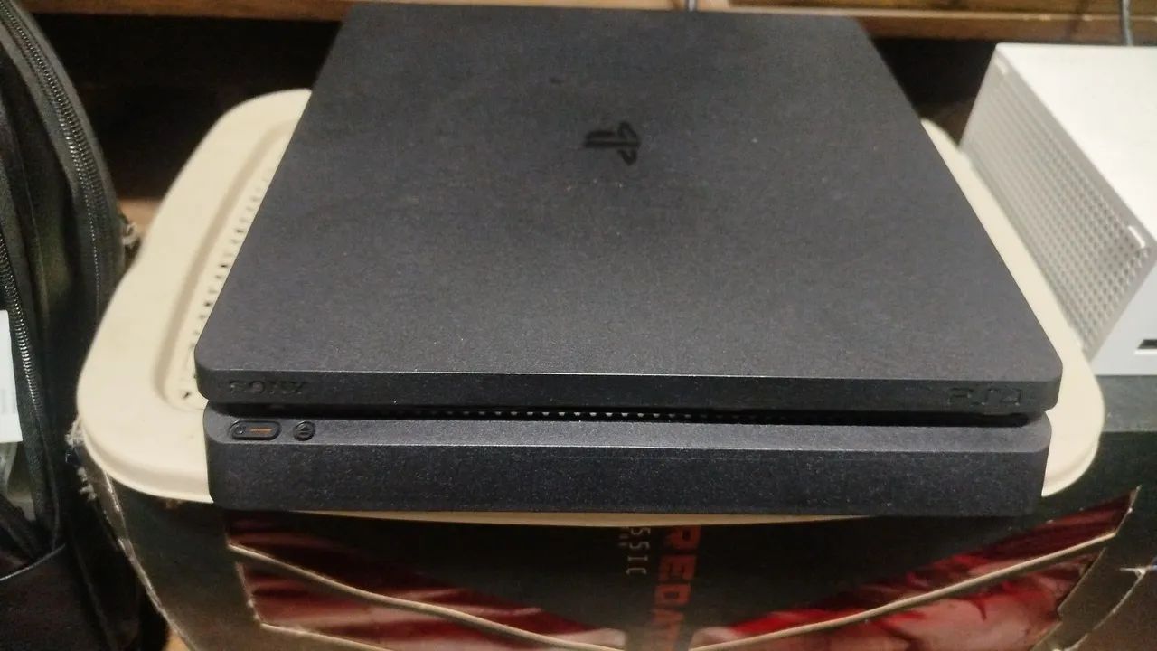 Playstation 4 slim 1tb