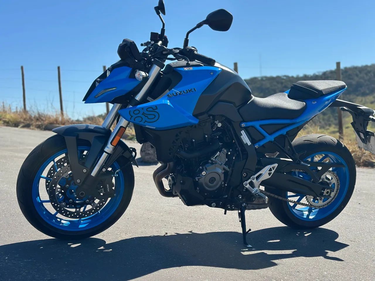 GSX-8S