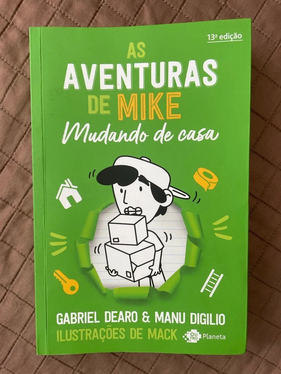 Livro as aventuras de mike 