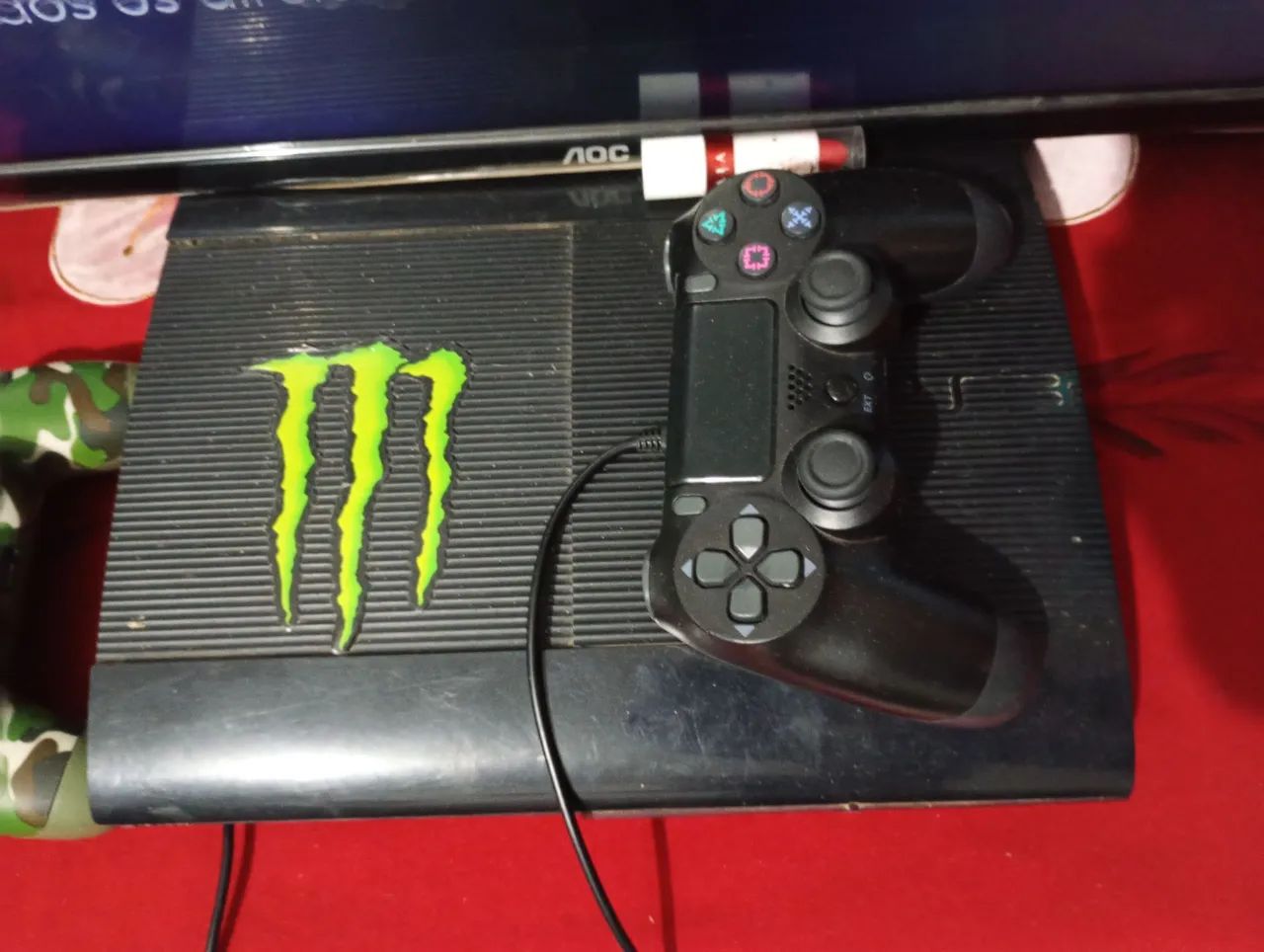 O ps3 funcionaando tudo , vem com 10 jogos no hen