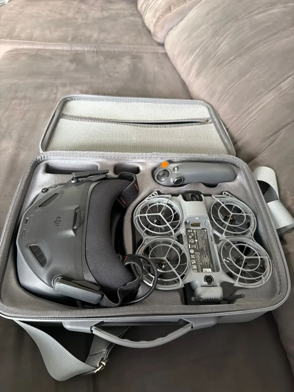 Dji Neo 2 Fly More Como com Óculos e Motion 3  - Foto 4