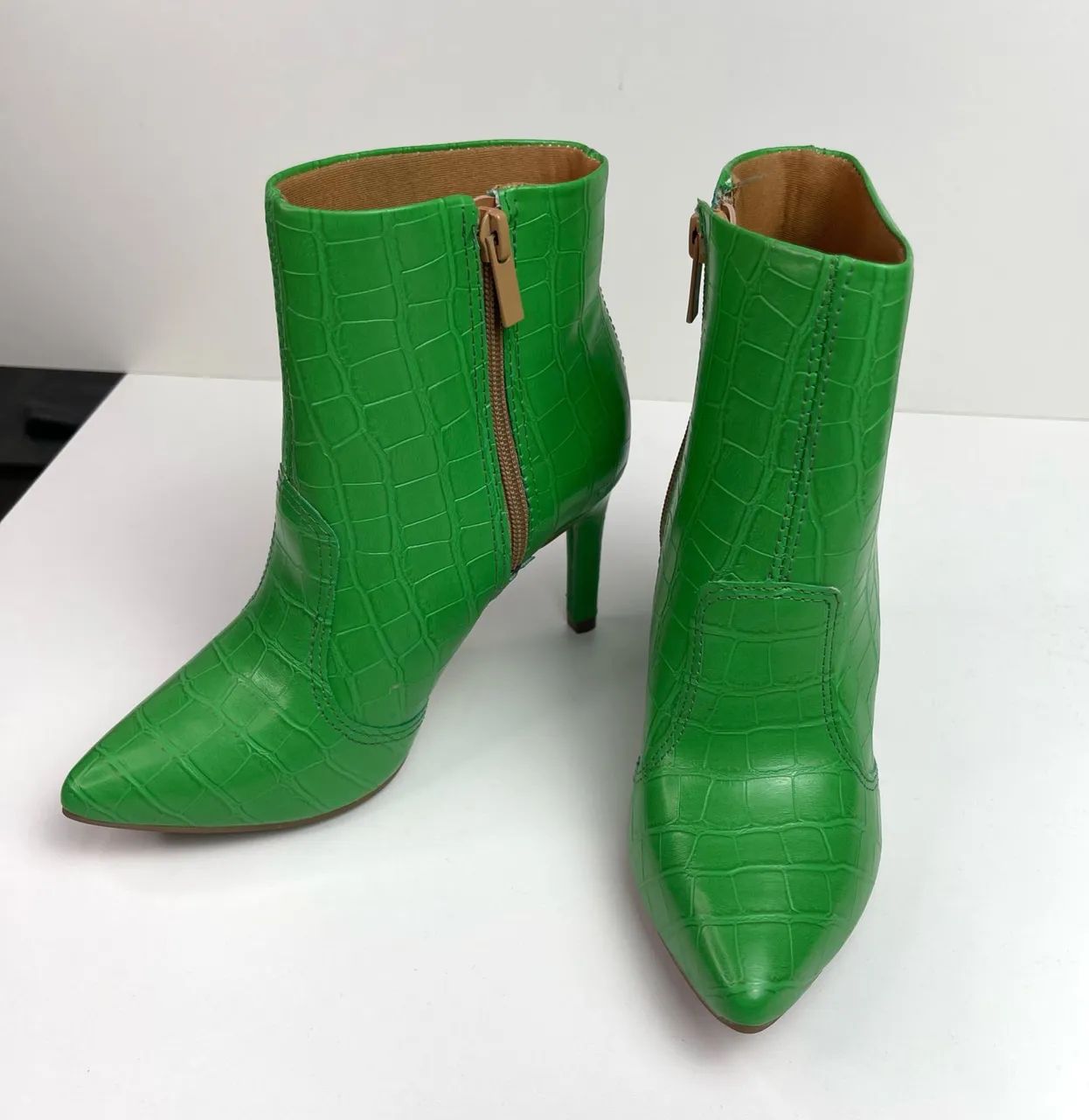 Bota feminina de couro  - Foto 2