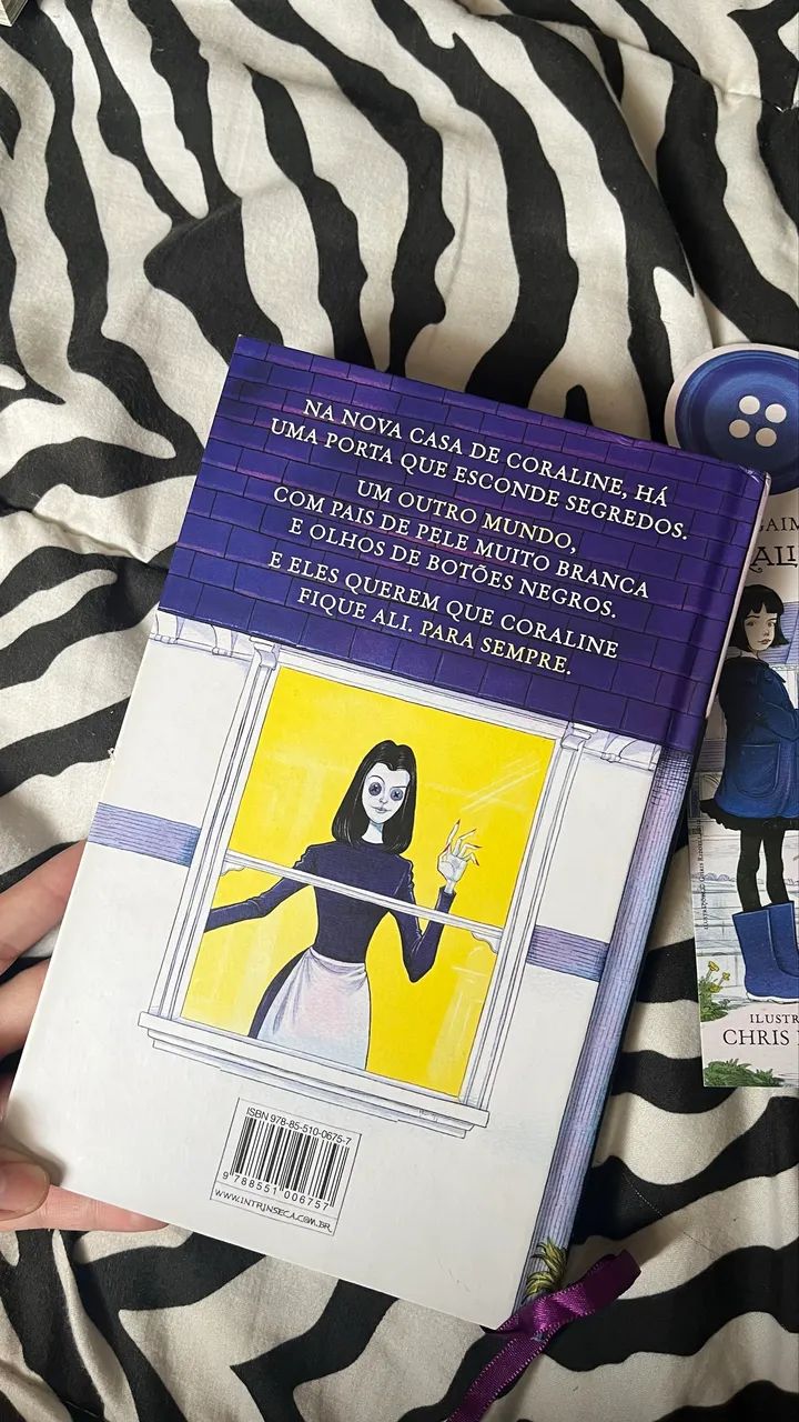 Livro Coraline - Foto 2