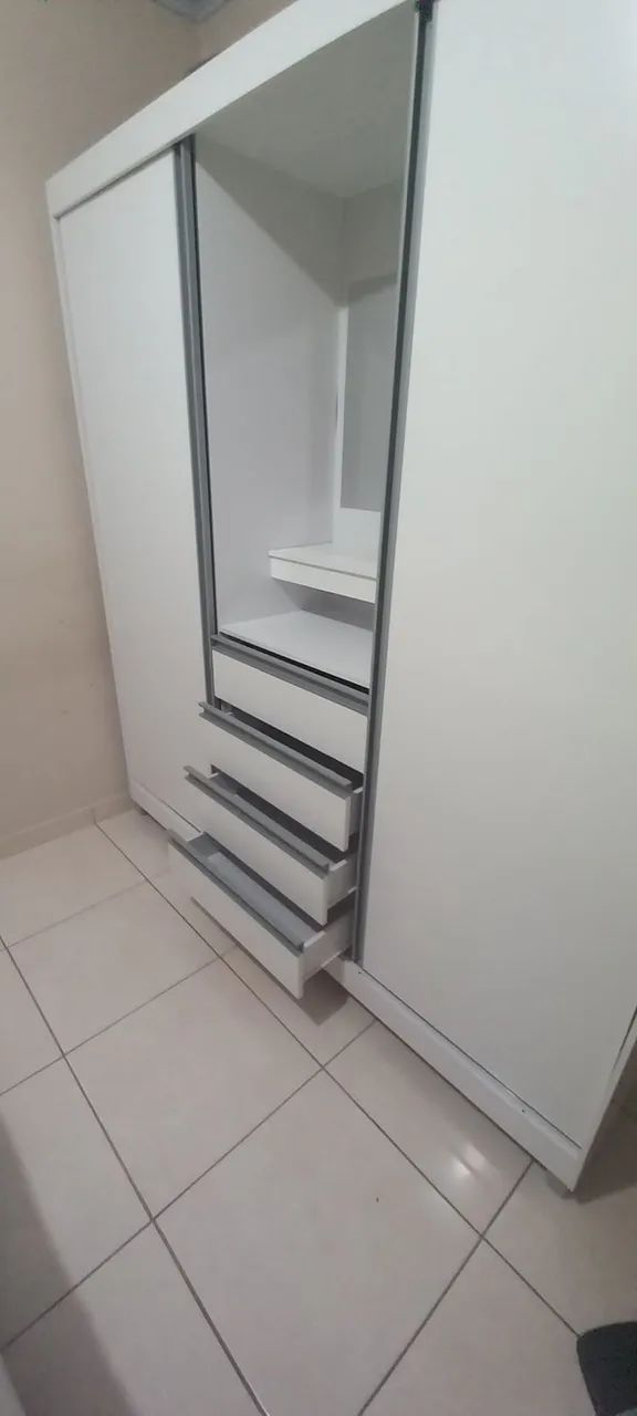 Guarda-roupa branco lindo, moderno e super conservado! - Foto 3