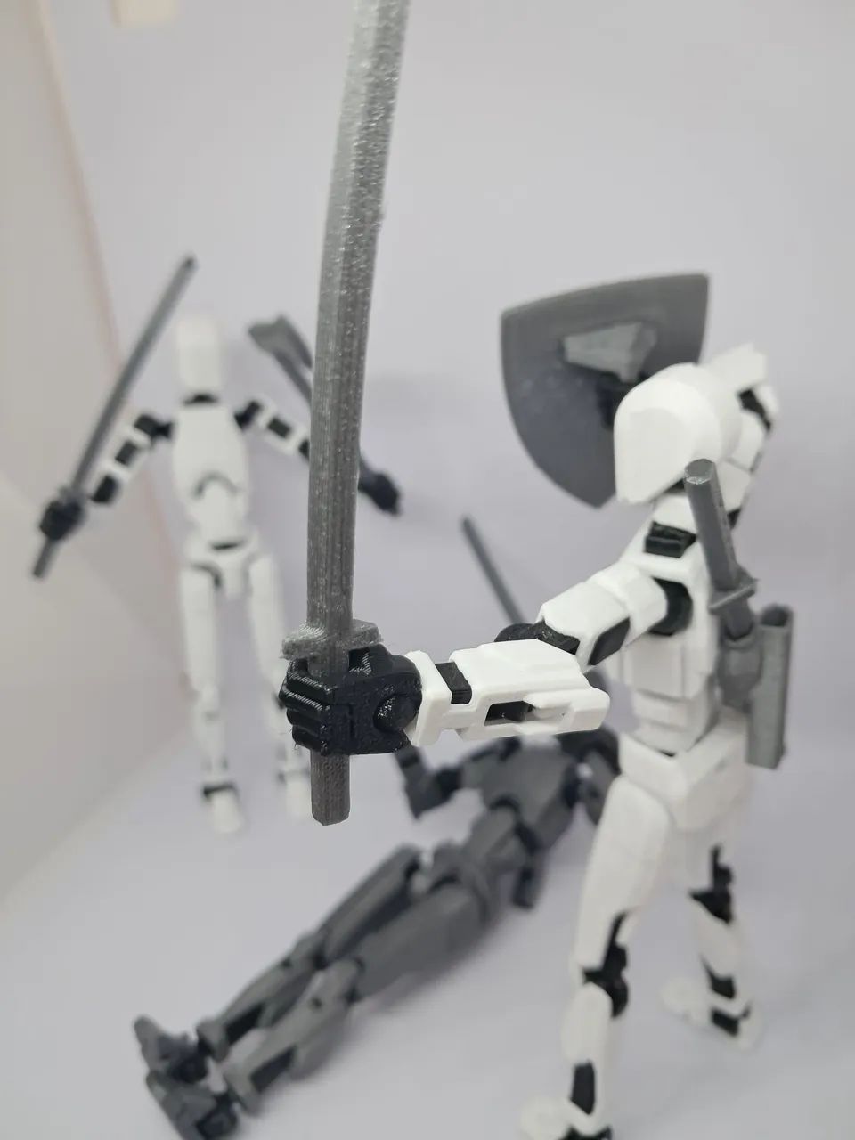 Kit 3 Dummy com várias armas - Foto 3
