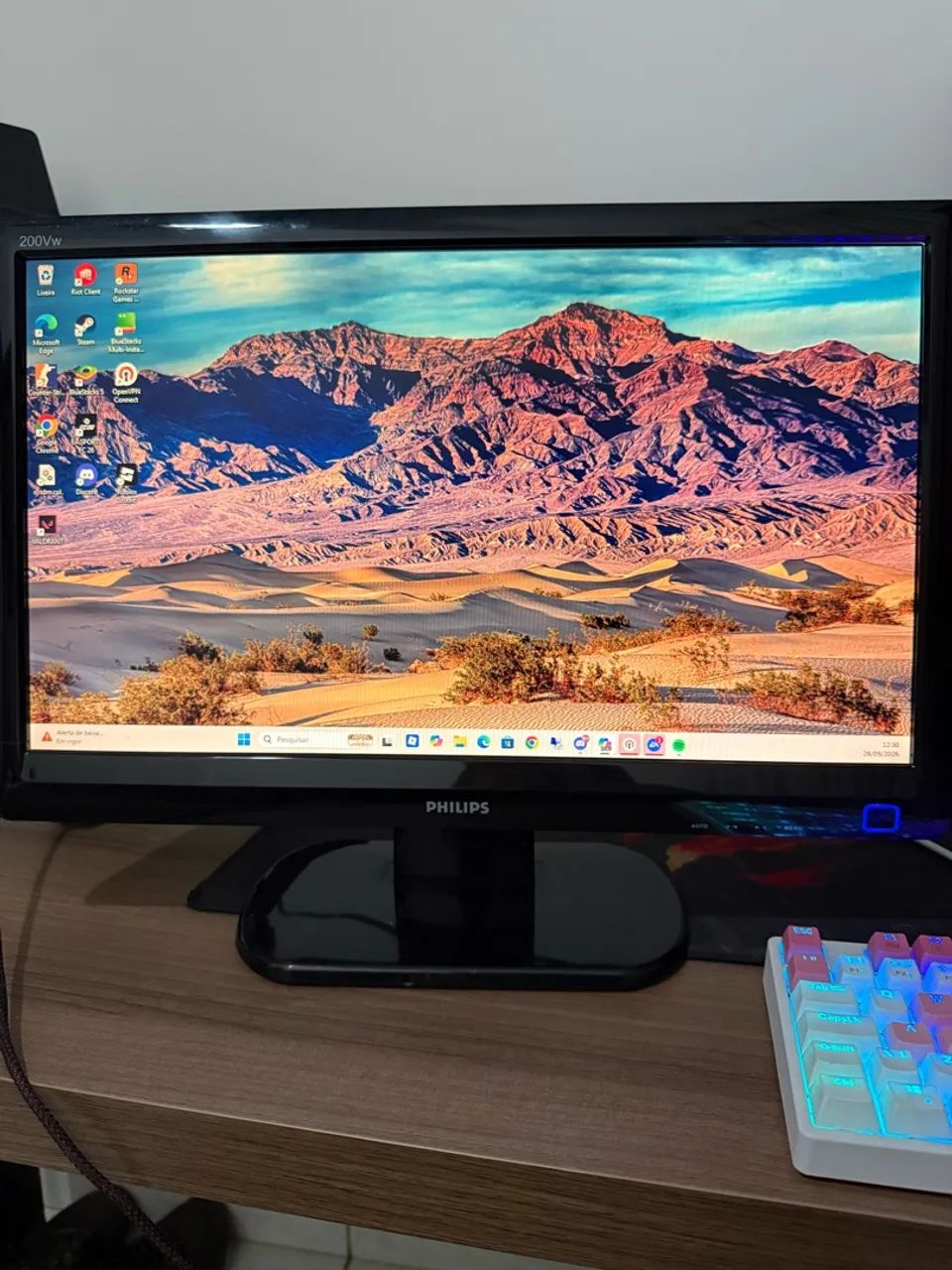Monitor Philips 20? LED - VGA+ DVI - Ótimo estado - Foto 2