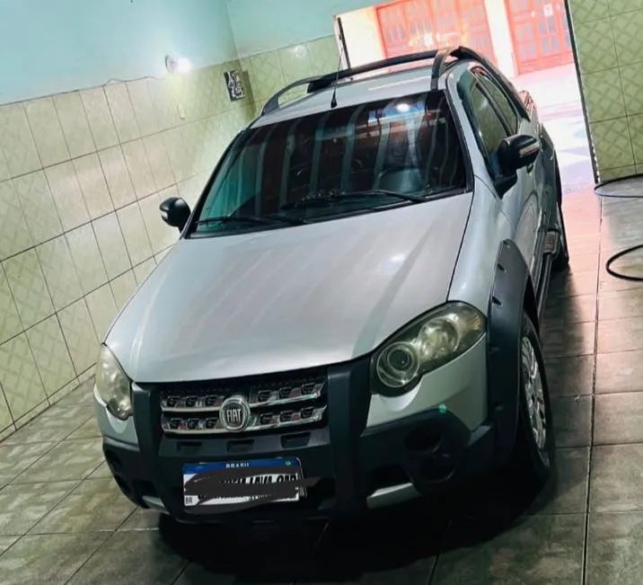 Fiat Strada Adv.1.8 16V Dualogic Flex CD 2012 - Foto 2