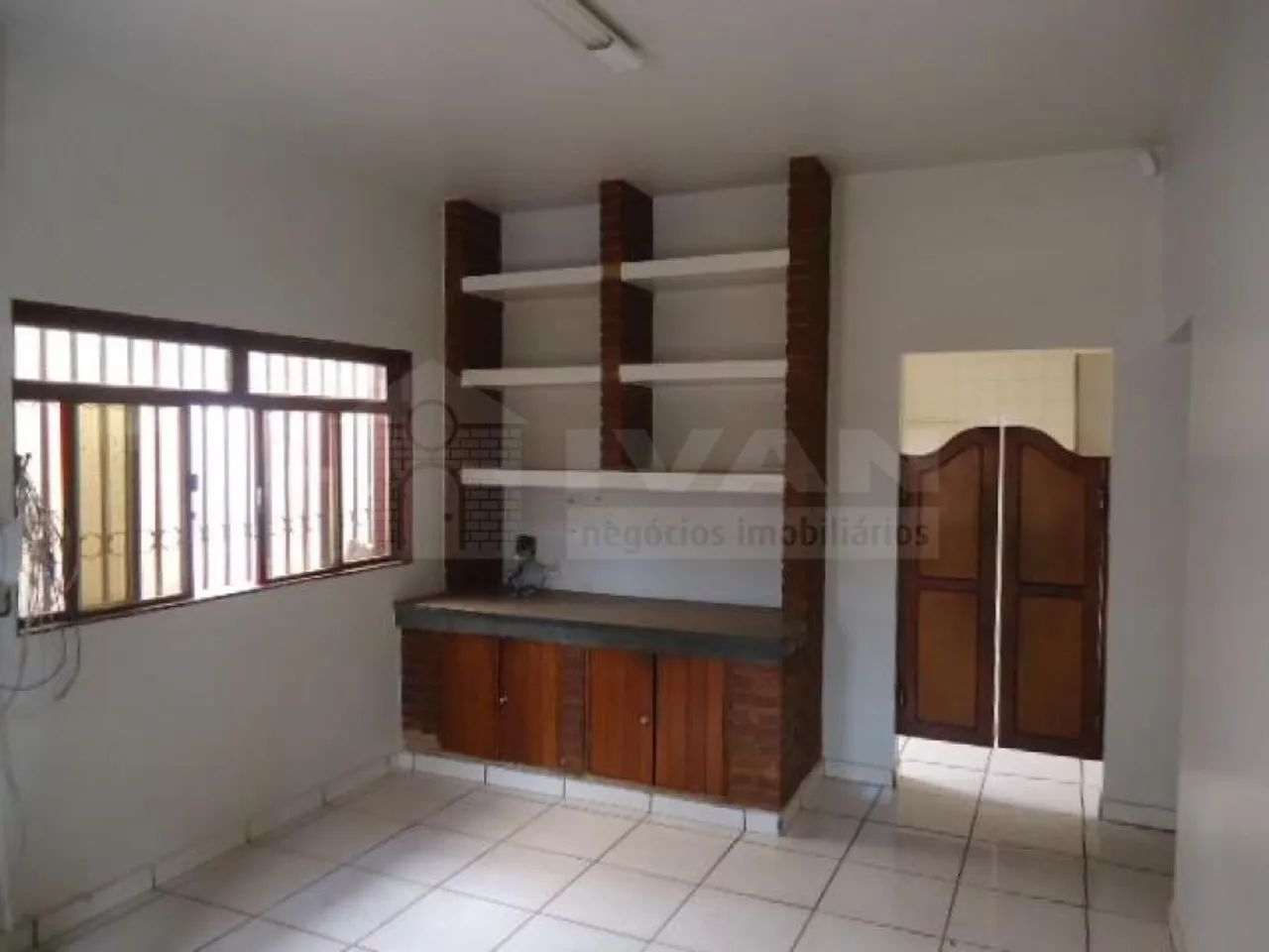 Casa comercial para locação no bairro Cazeca - Foto 4