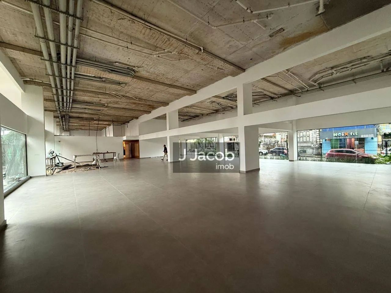 Alugo Loja de 750 m² no Ed. In Boulevard - bairro Reduto - Foto 4