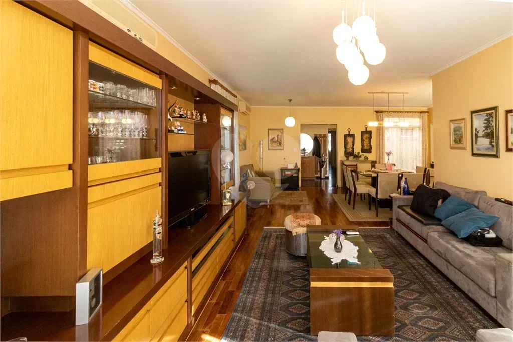 Casa térrea à venda no Alto da Lapa  Ampla, versátil e perfeita para famílias grandes ou p - Foto 4