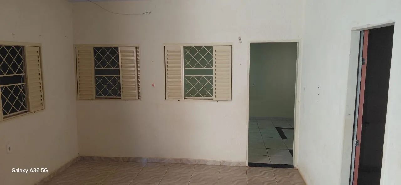 ALUGO CASA 