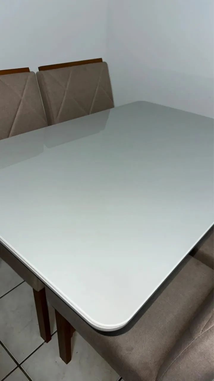 Mesa com 4 cadeiras Ótimo estado  - Foto 2