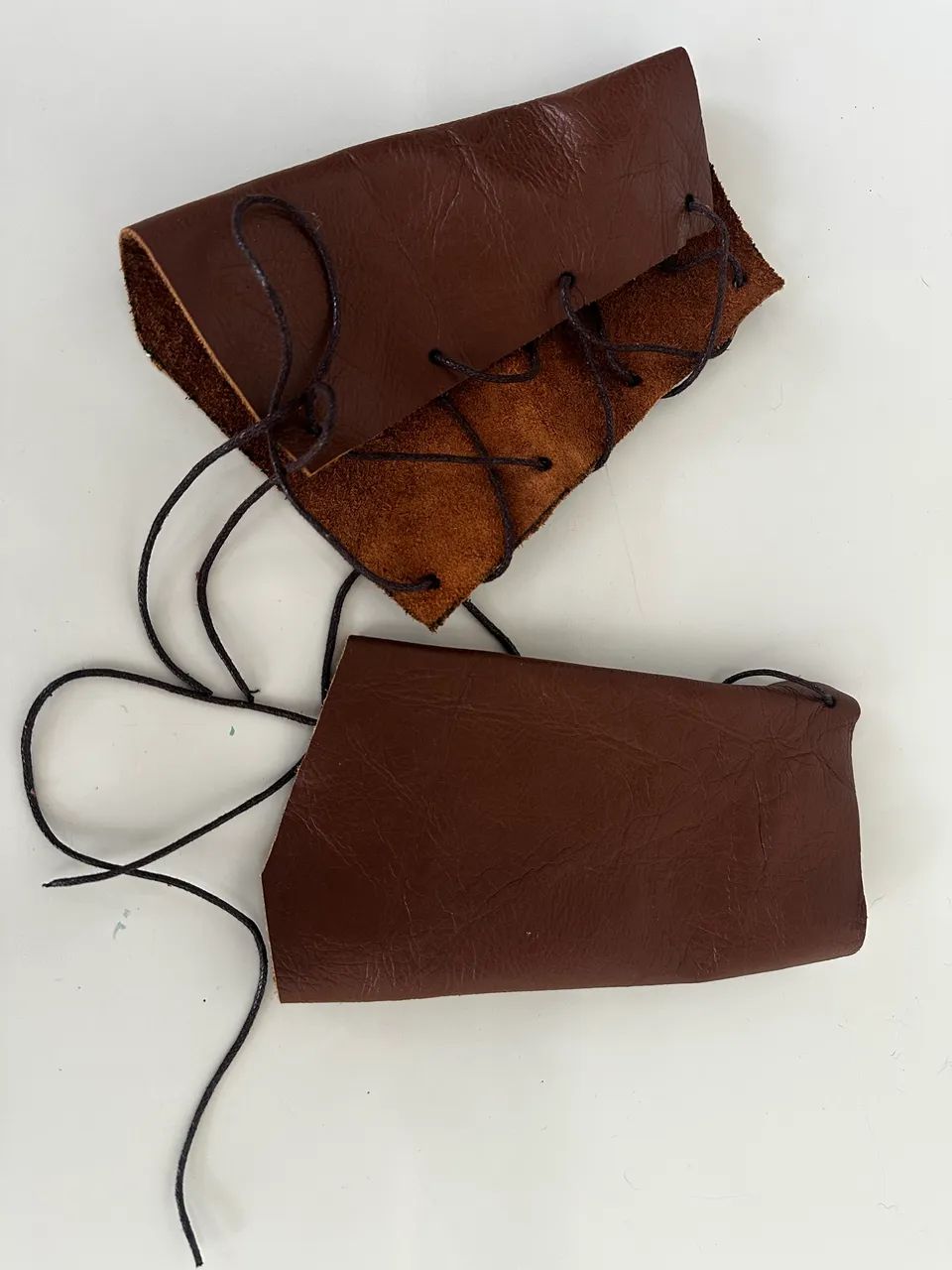 Braceletes Medievais - Couro legítimo 