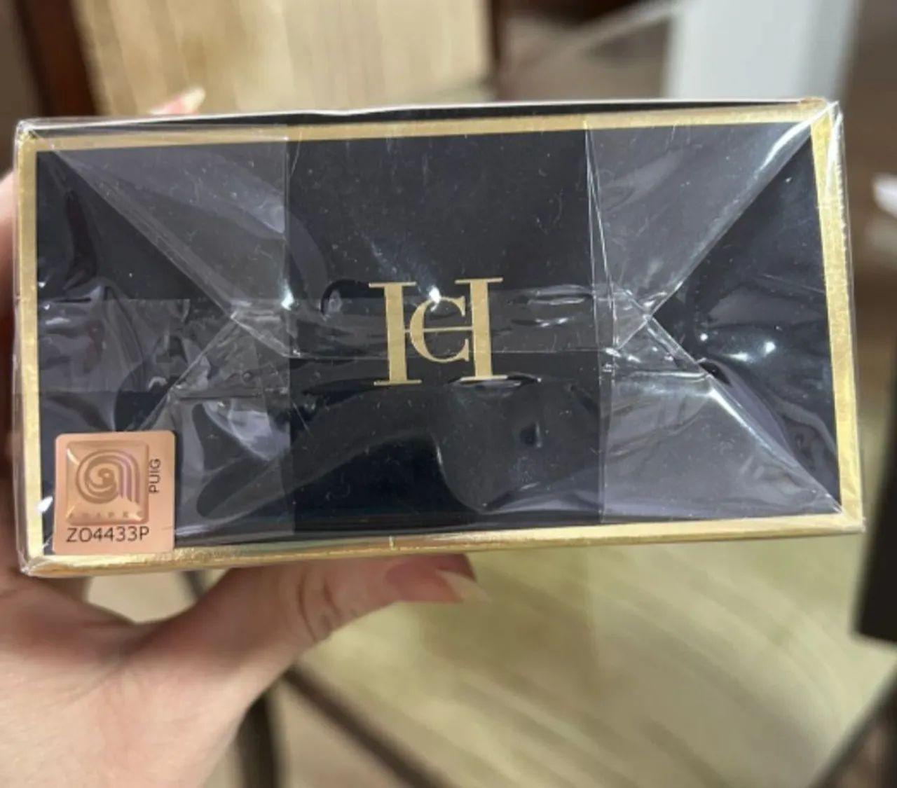 Perfume - GOOD GIRL - Foto 3