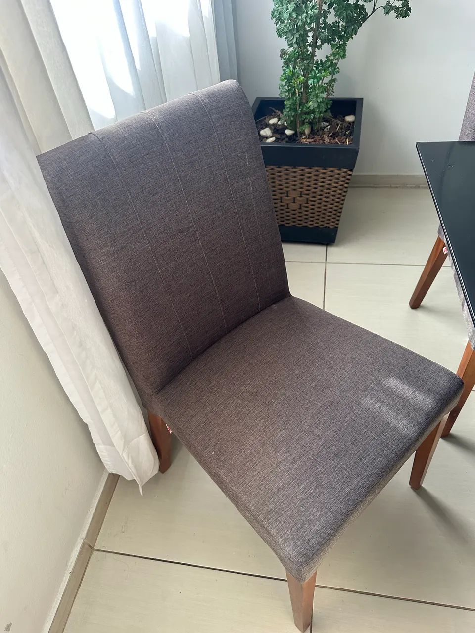 Mesa 8 lugares + aparador 