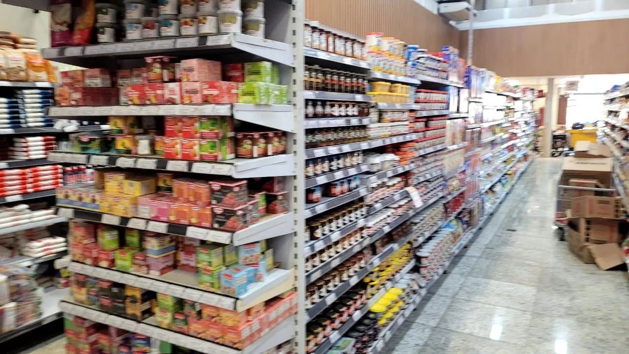Gondulas/check-out/balcoes de padaria