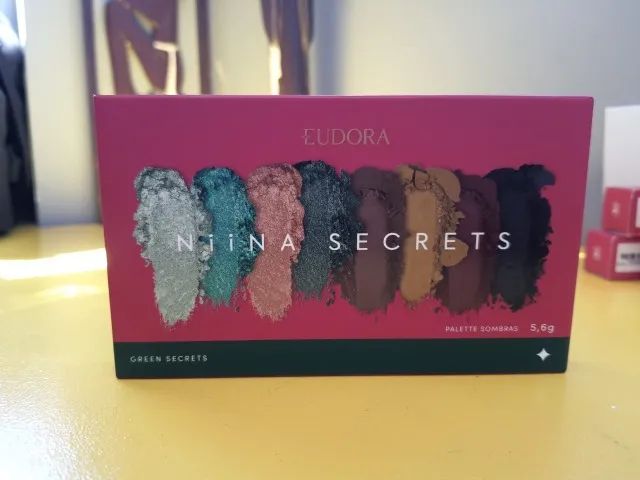 NINA SECRETS , PALETA VERDE (GREEN) - QUEIMA DE ESTOQUE