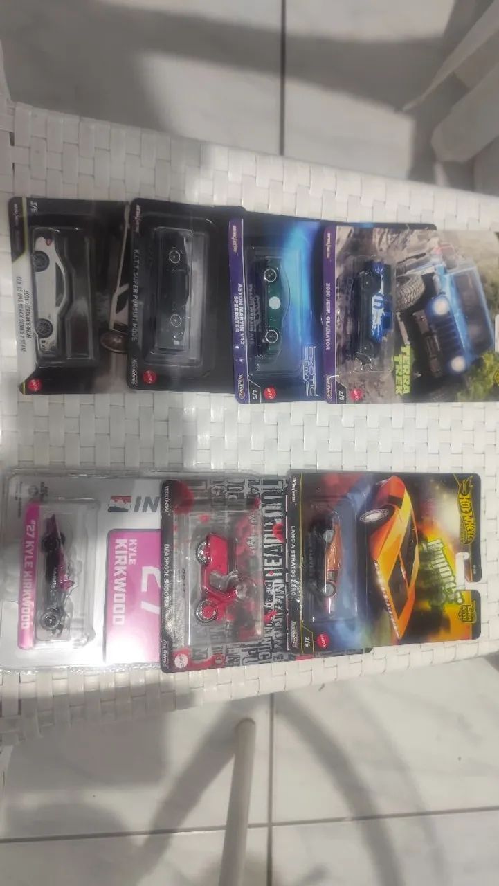 hot wheels premium deadpool scooter novo - Foto 2