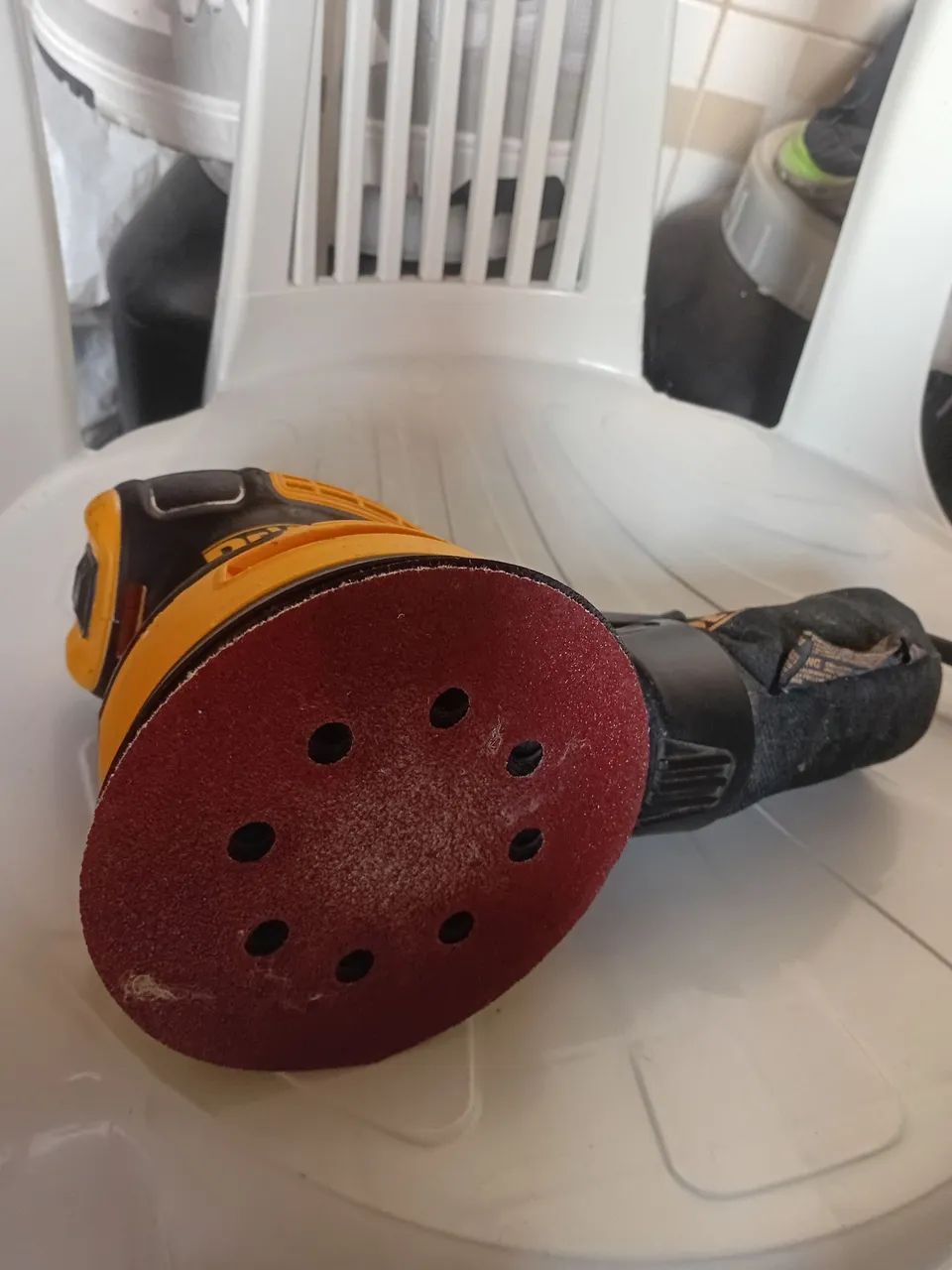 Lixadeira hotorbital Dewalt 