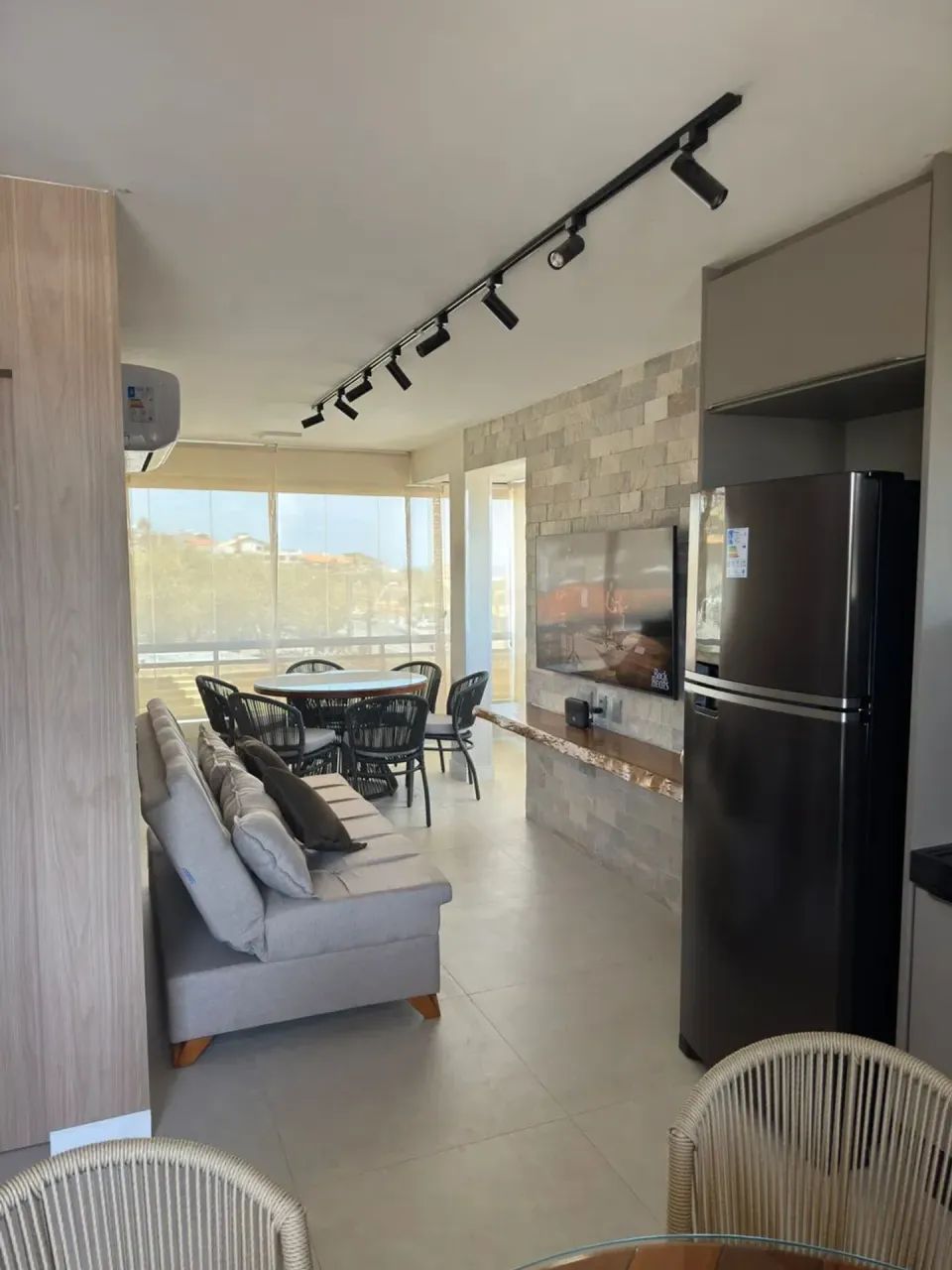LINDO APARTAMENTO NO PORTO DAS DUNAS - Foto 2