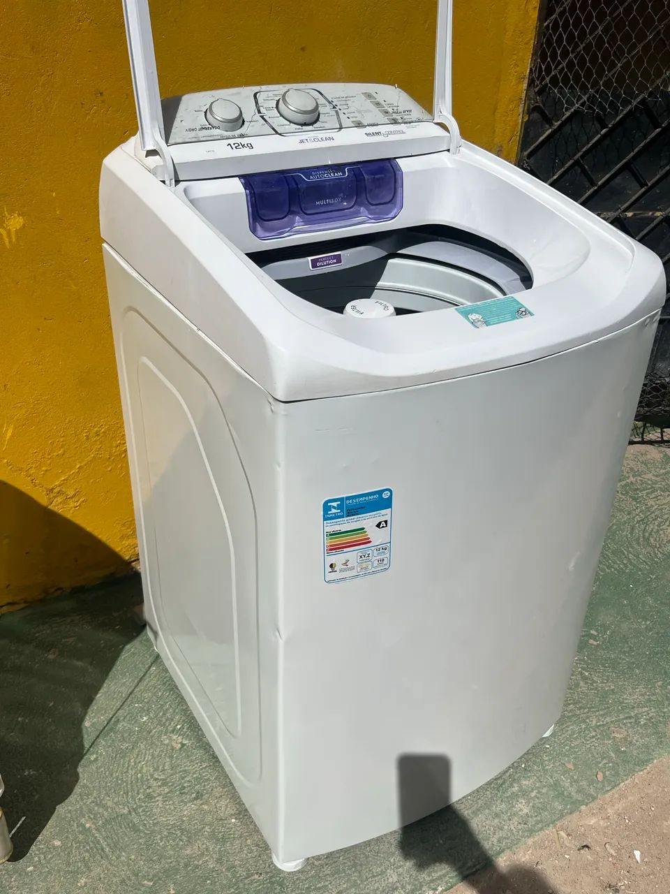 vendo eletrolux 12 KG 90 e 50 chama no WhatsApp * - Foto 5
