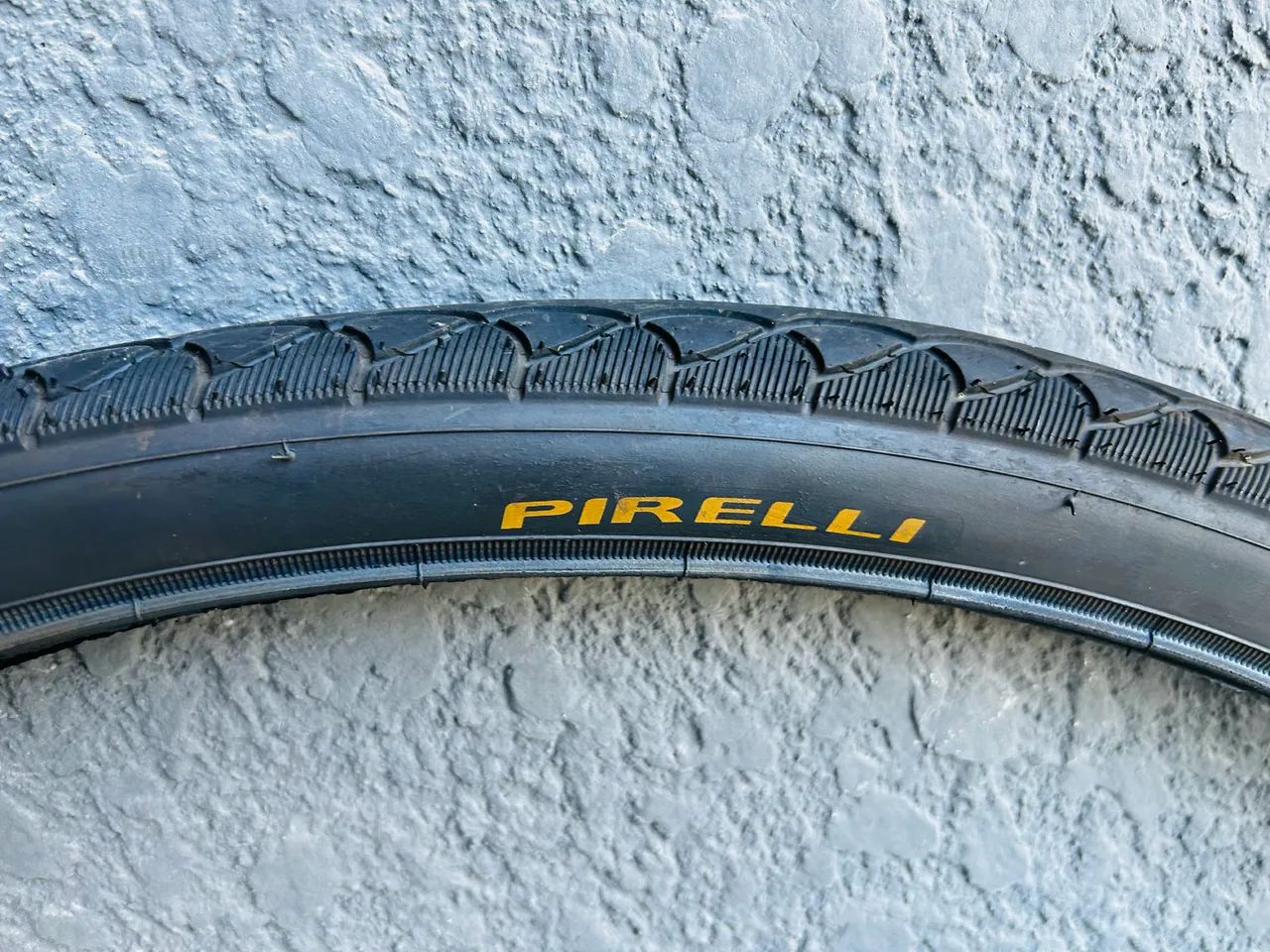 Par pneu Pirelli Touring 700x45C - Foto 3