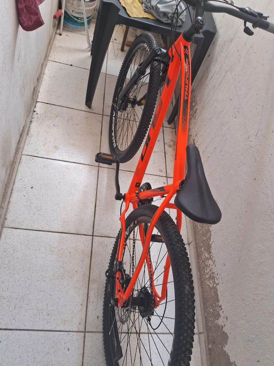 Bicicleta 4 dias de uso - Foto 3