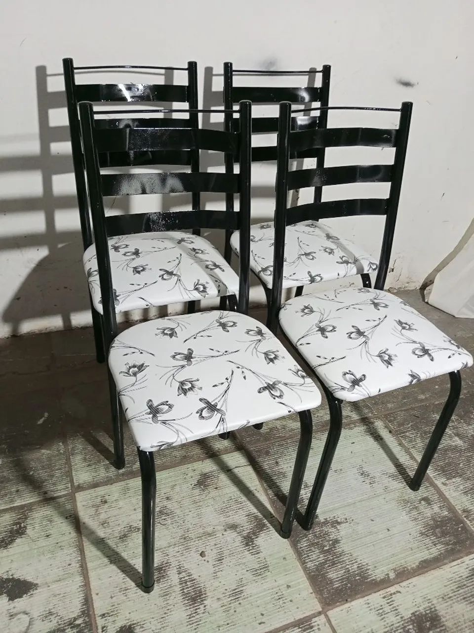 Cadeiras 4 unidade  - Foto 3